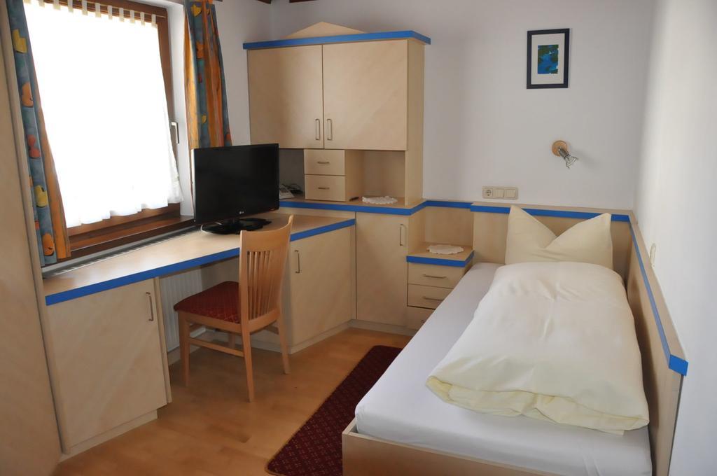 Tuxerstuebl Hotel Cameră foto